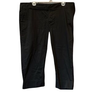 Old Navy Women’s Black Capri Pants Size 16